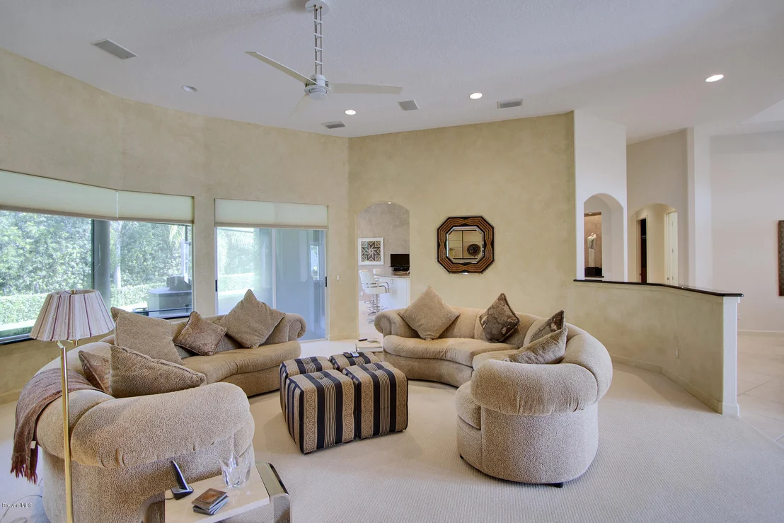 Photo of 8210 Compton Way