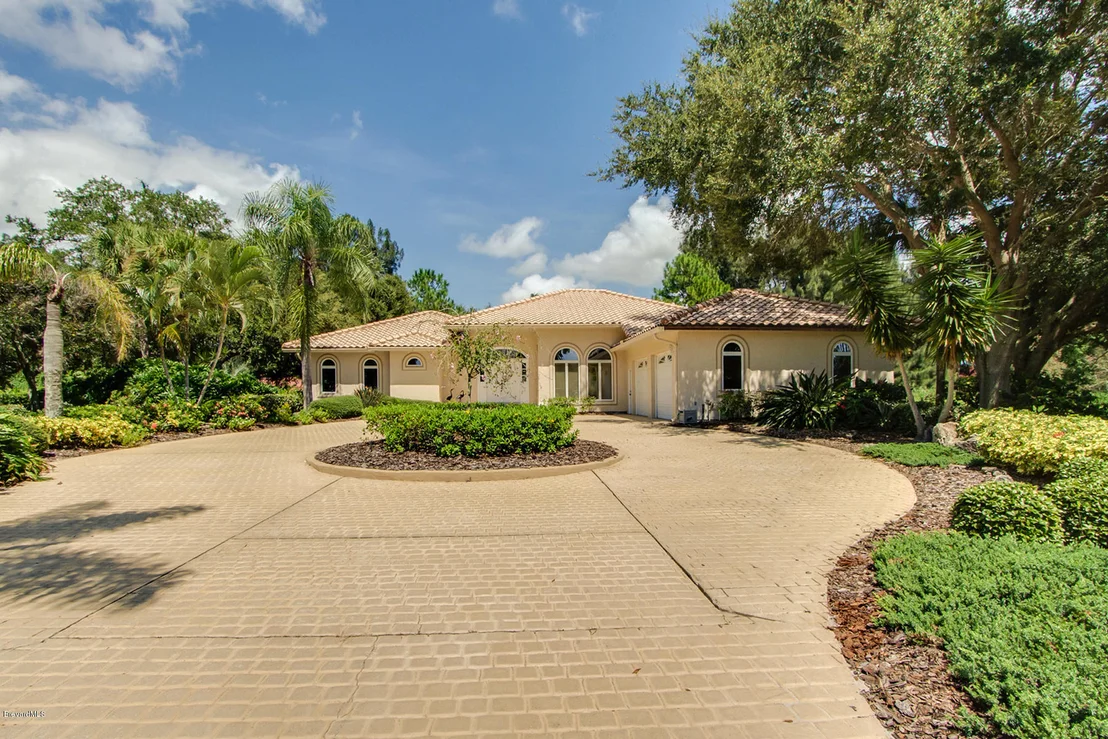 Photo of 140 Utopia Circle