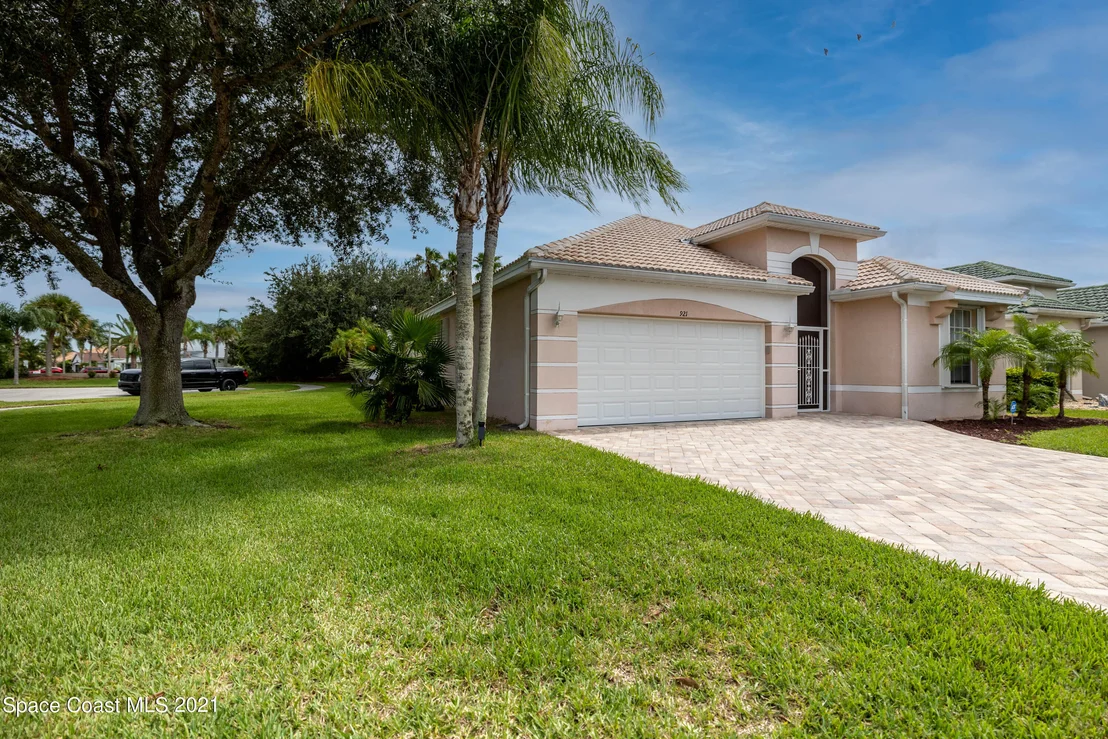 Photo of 921 Wimbledon Drive