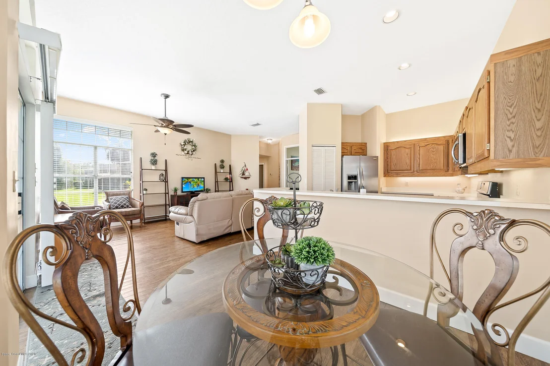 Photo of 4355 Canard Road