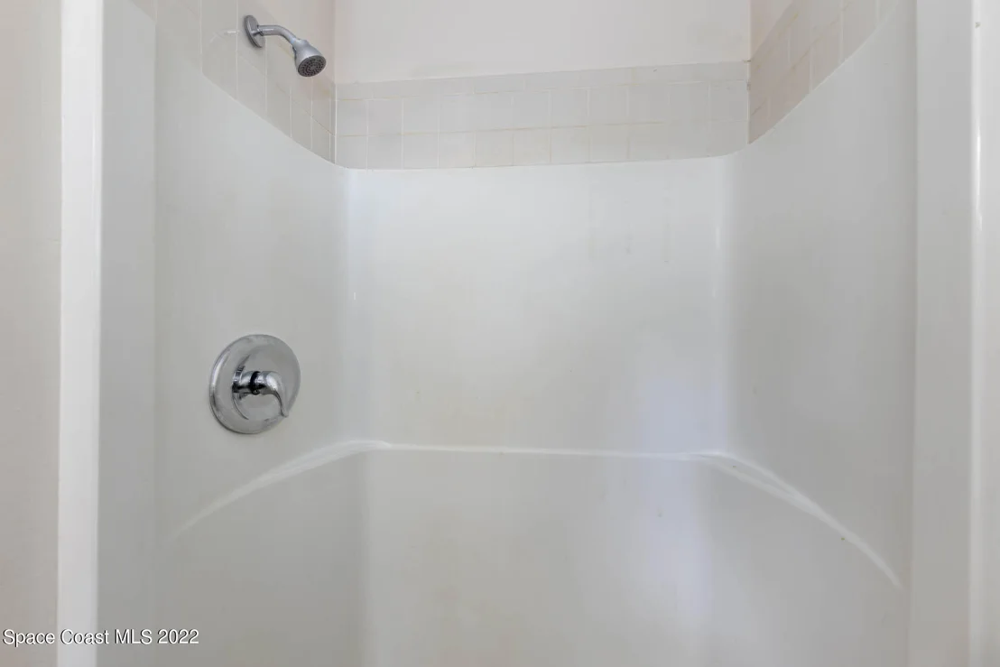 Photo of 1749 Tharp Road SE