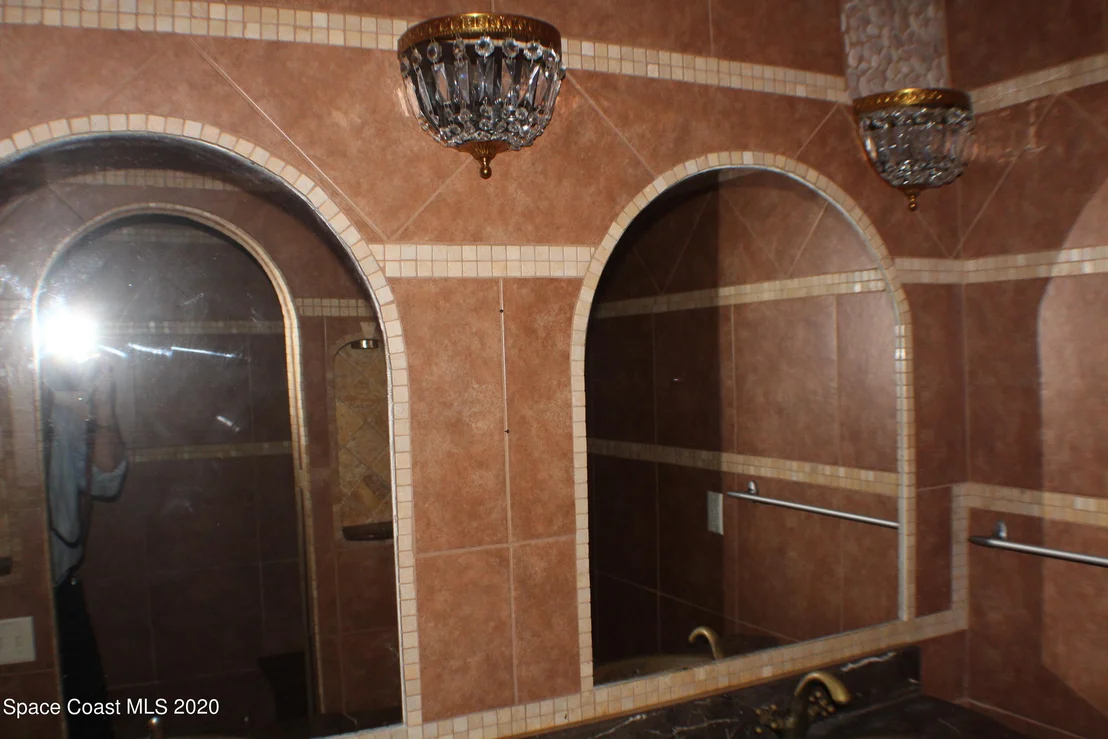 Photo of 150 Oakledge Drive