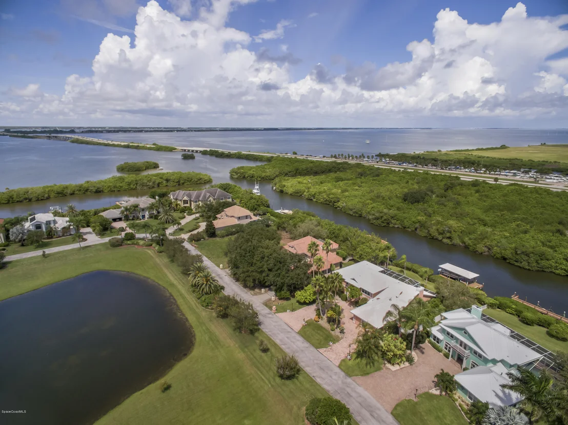 Photo of 262 Lanternback Island Drive