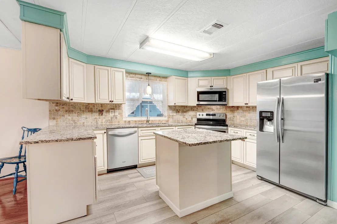 Photo of 2311 Coconut Palm Drive NE