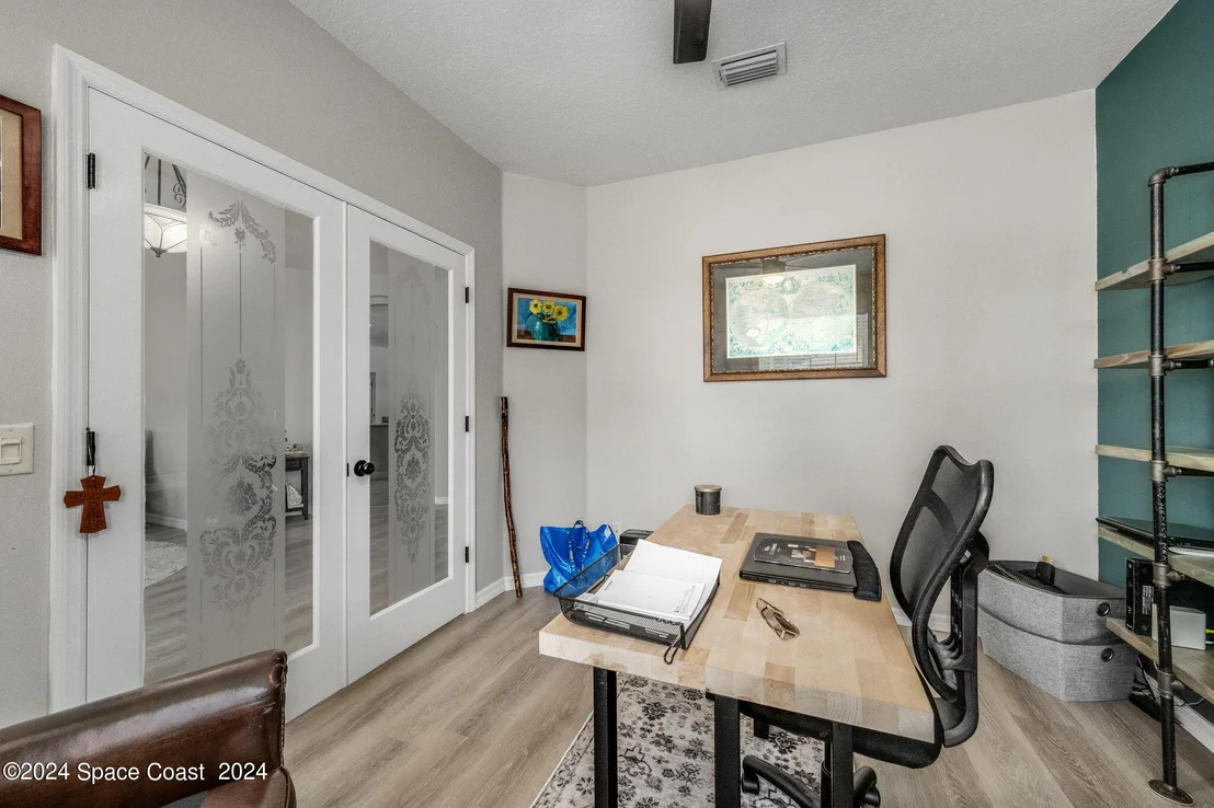 Photo of 1948 Windbrook Drive
