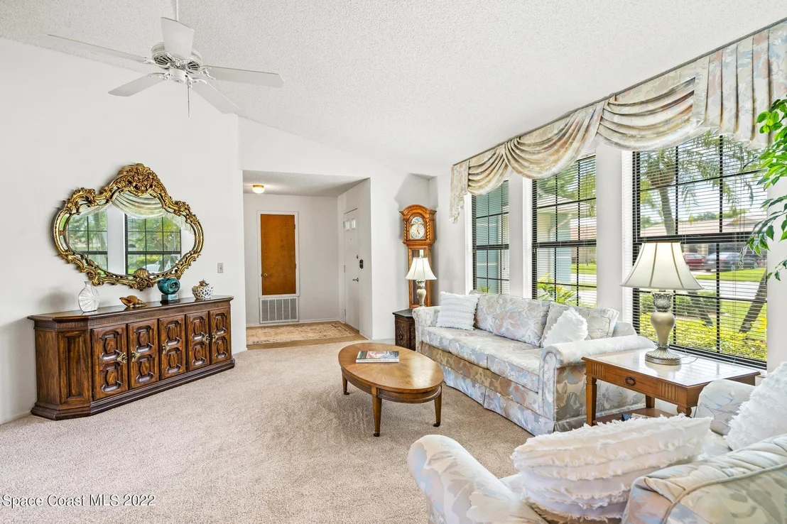 Photo of 1244 Lakeview Drive