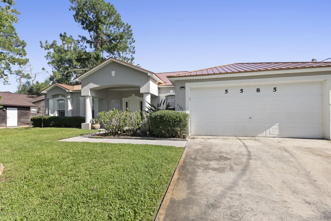 Photo of 5585 Graham Street