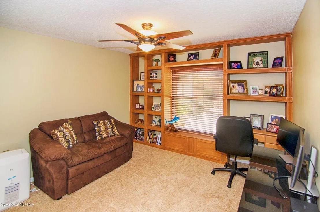 Photo of 5977 Newbury Circle