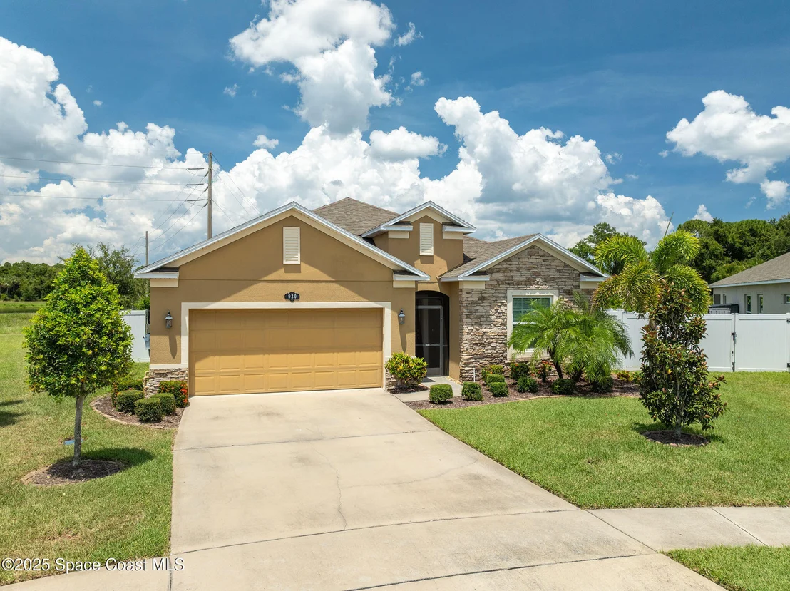 Photo of 920 Bear Lake Drive