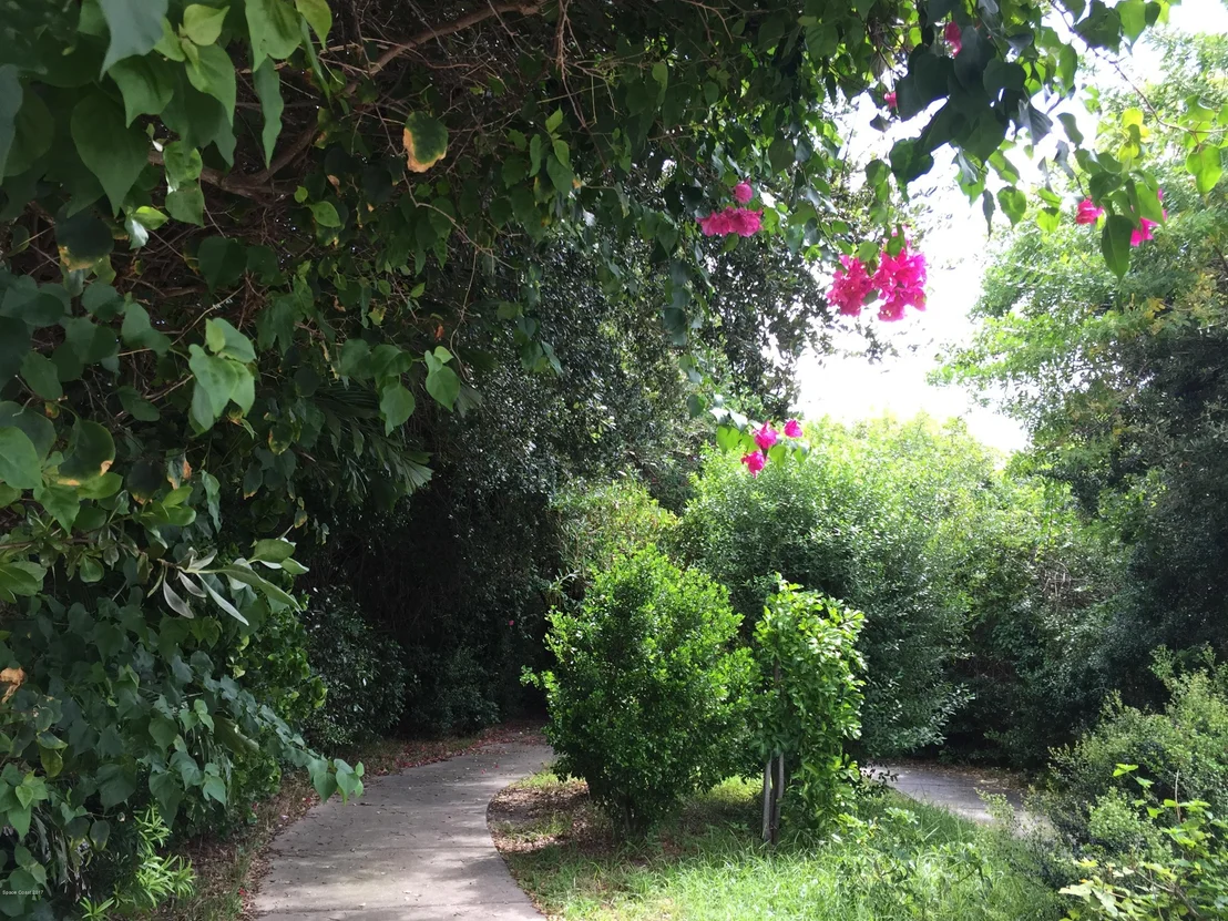 Photo of 175 River Drive