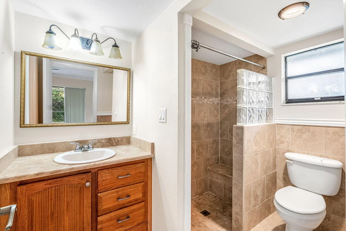 Photo of 1645 Figtree Drive