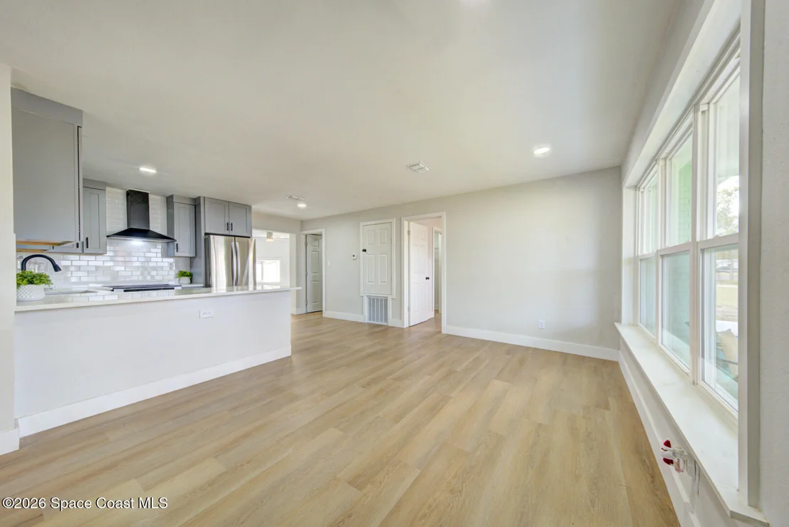 Photo of 1029 Illinois Road