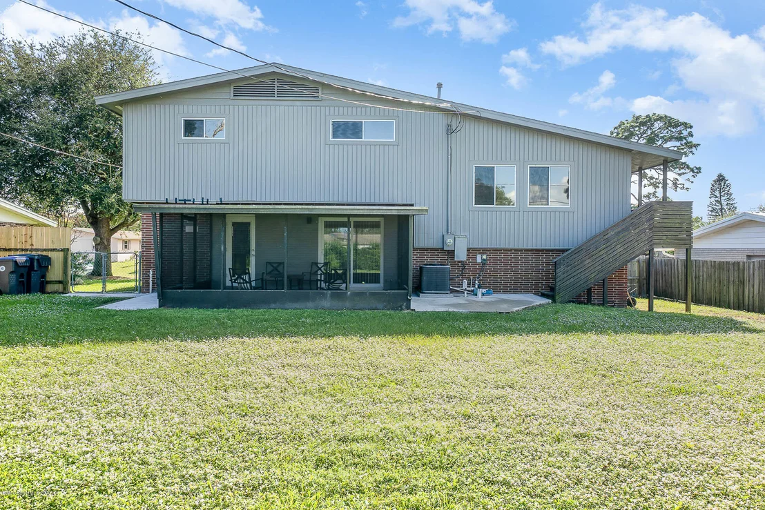 Photo of 960 Forest Road