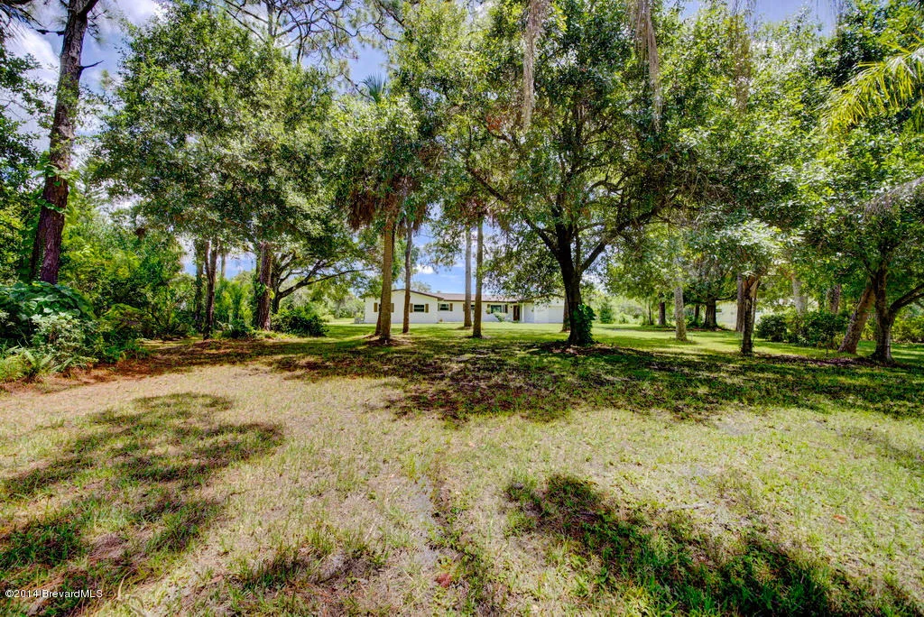 Photo of 2555 Lake Crest Boulevard