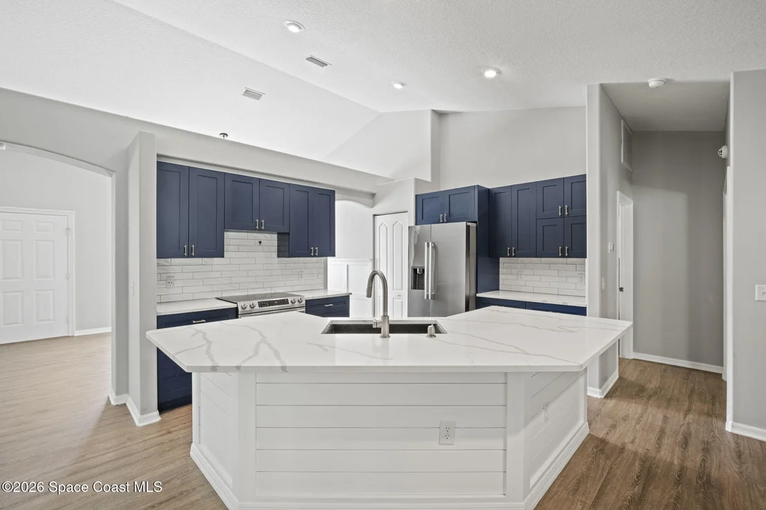 Photo of 425 La Veta Drive