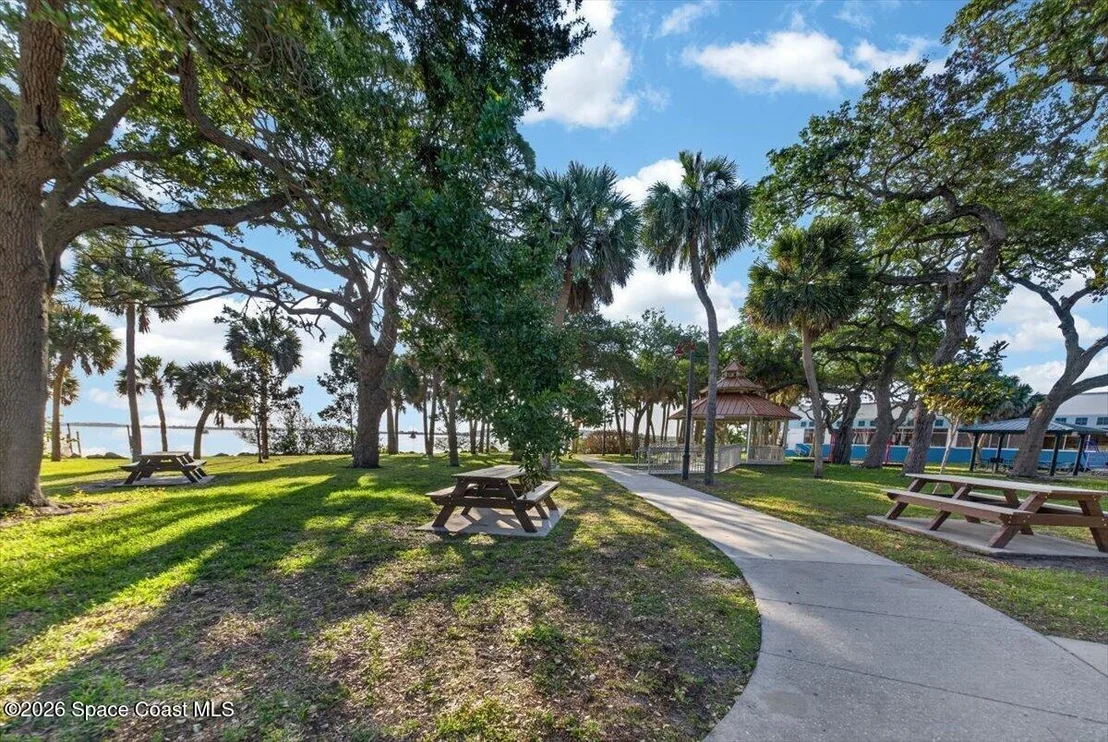 Photo of 2139 Smathers Circle N