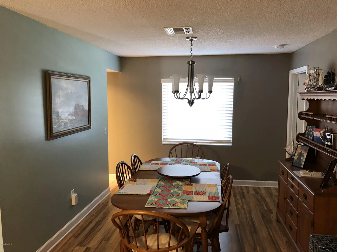 Photo of 1012 Sycamore Drive
