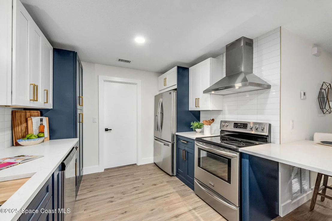 Photo of 124 Uranus Court