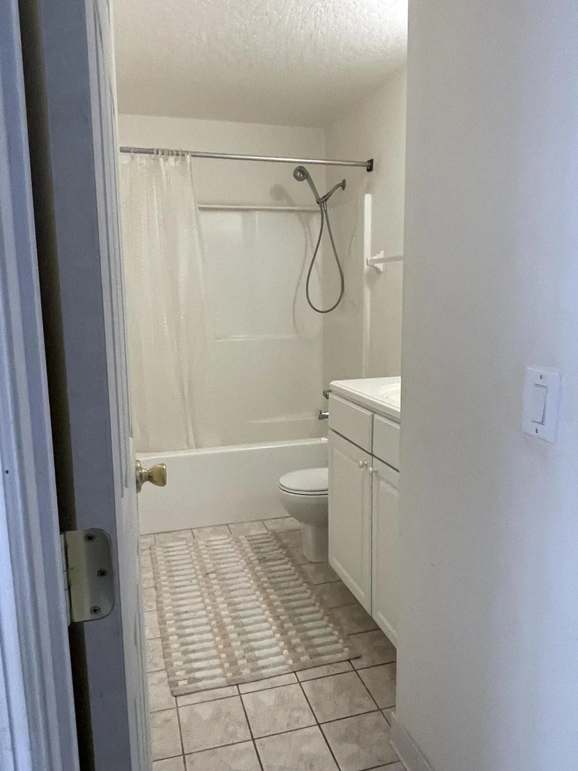 Photo of 2460 Victor Road