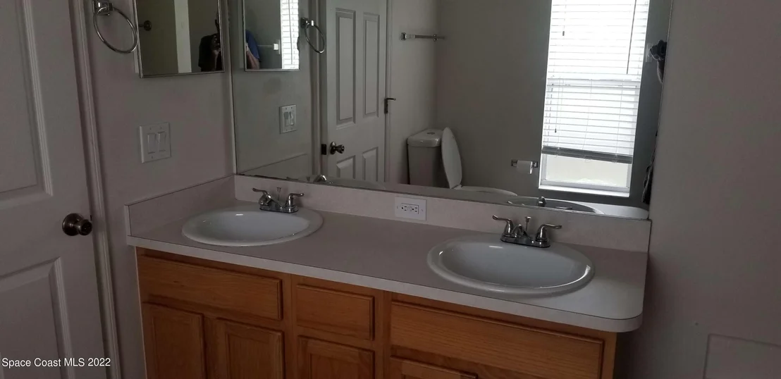 Photo of 6150 Edison Street