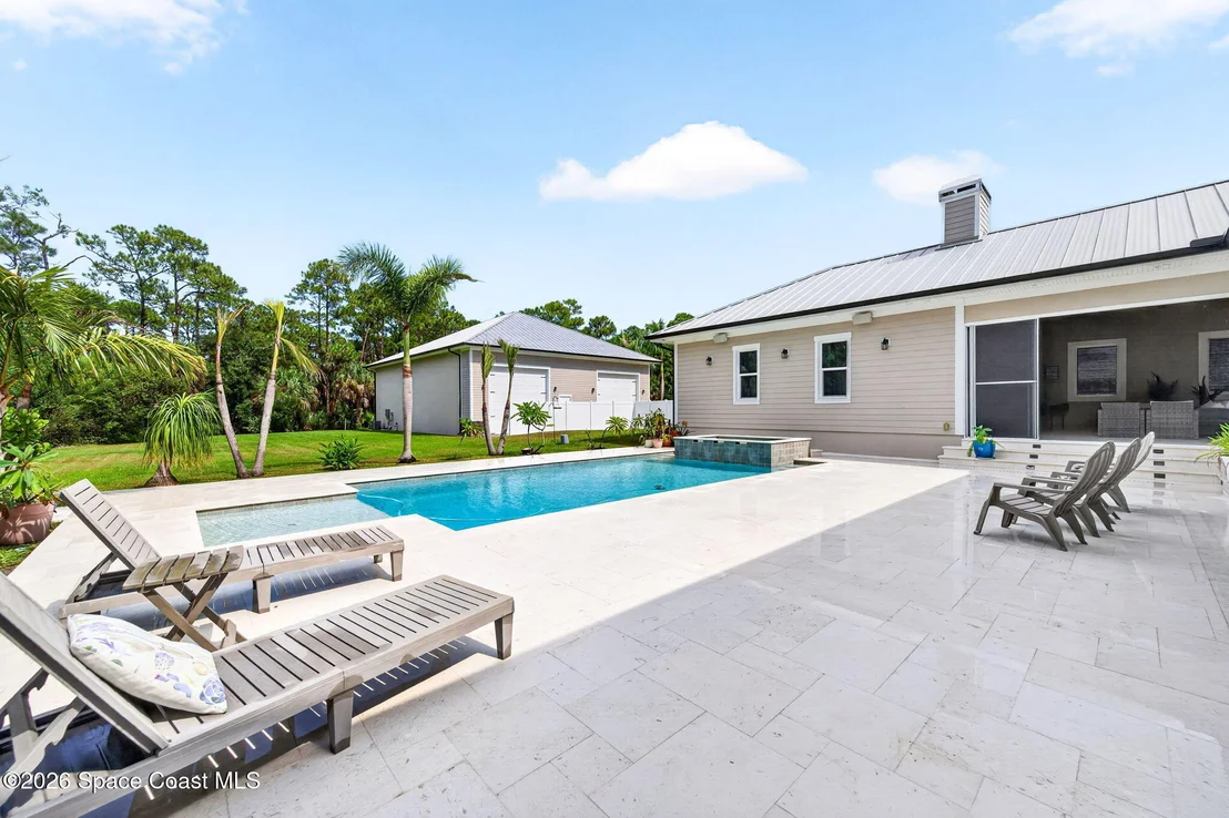 Photo of 3865 Reynolds Road