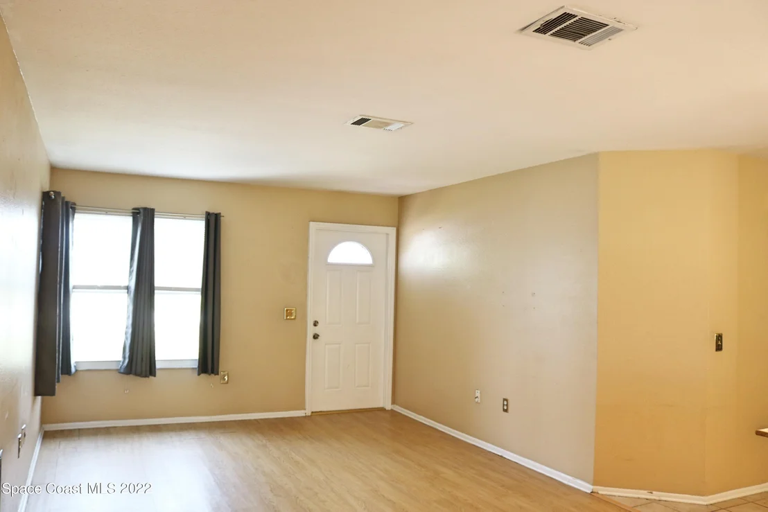 Photo of 955 Palm Street