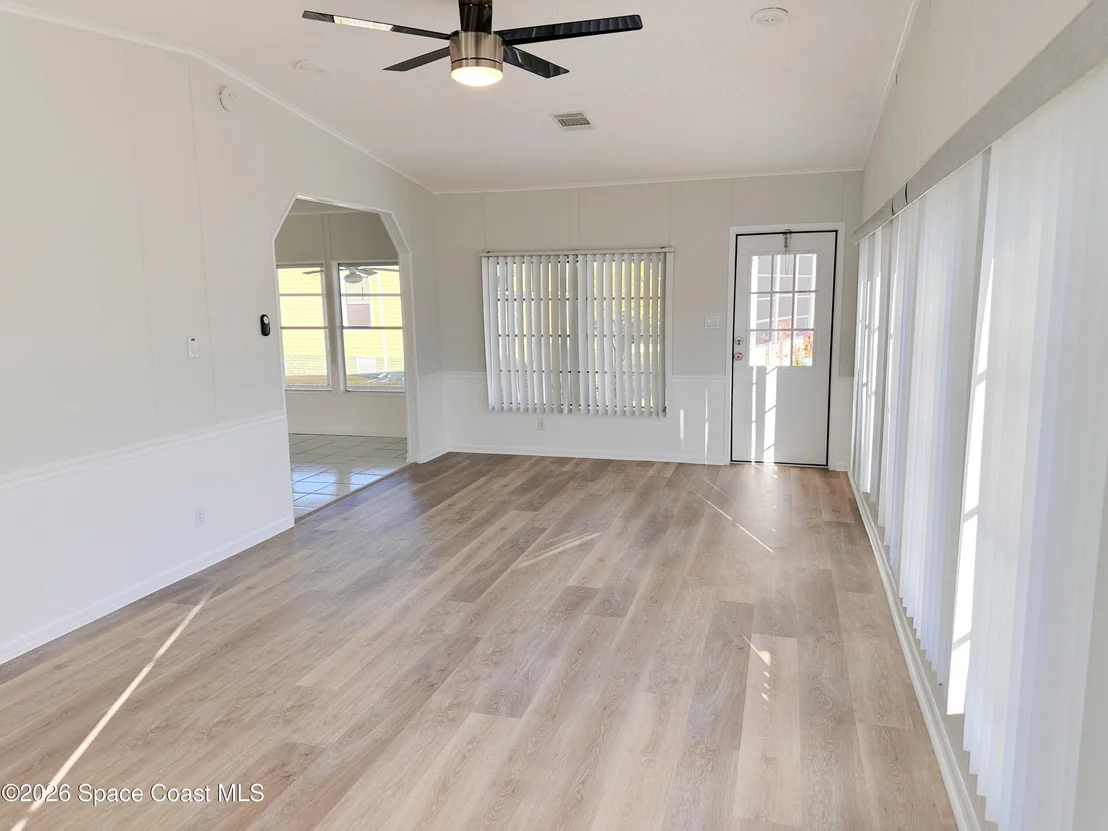 Photo of 606 Dolphin Circle