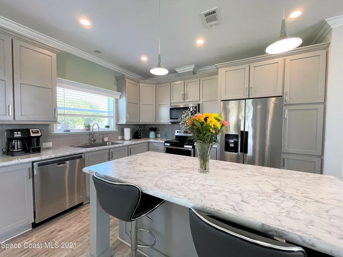 Photo of 816 Pinewood Boulevard