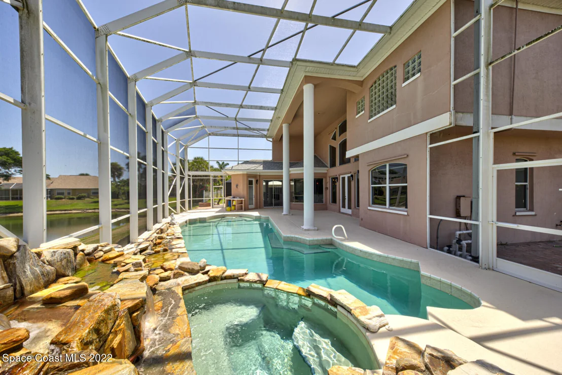Photo of 334 Island Drive