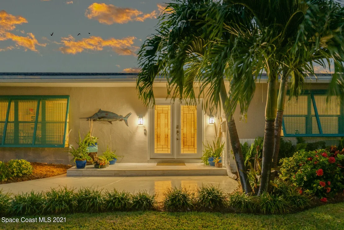 Photo of 481 Cardinal Drive