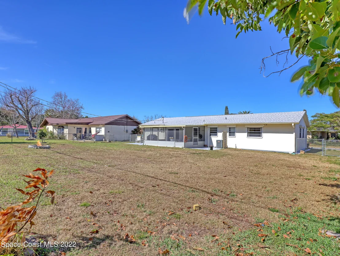 Photo of 2724 Rodeo Drive NE