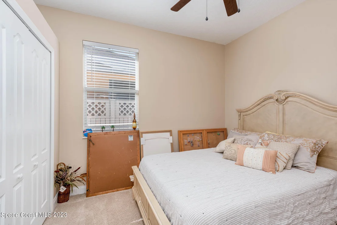 Photo of 402 Waterside Circle