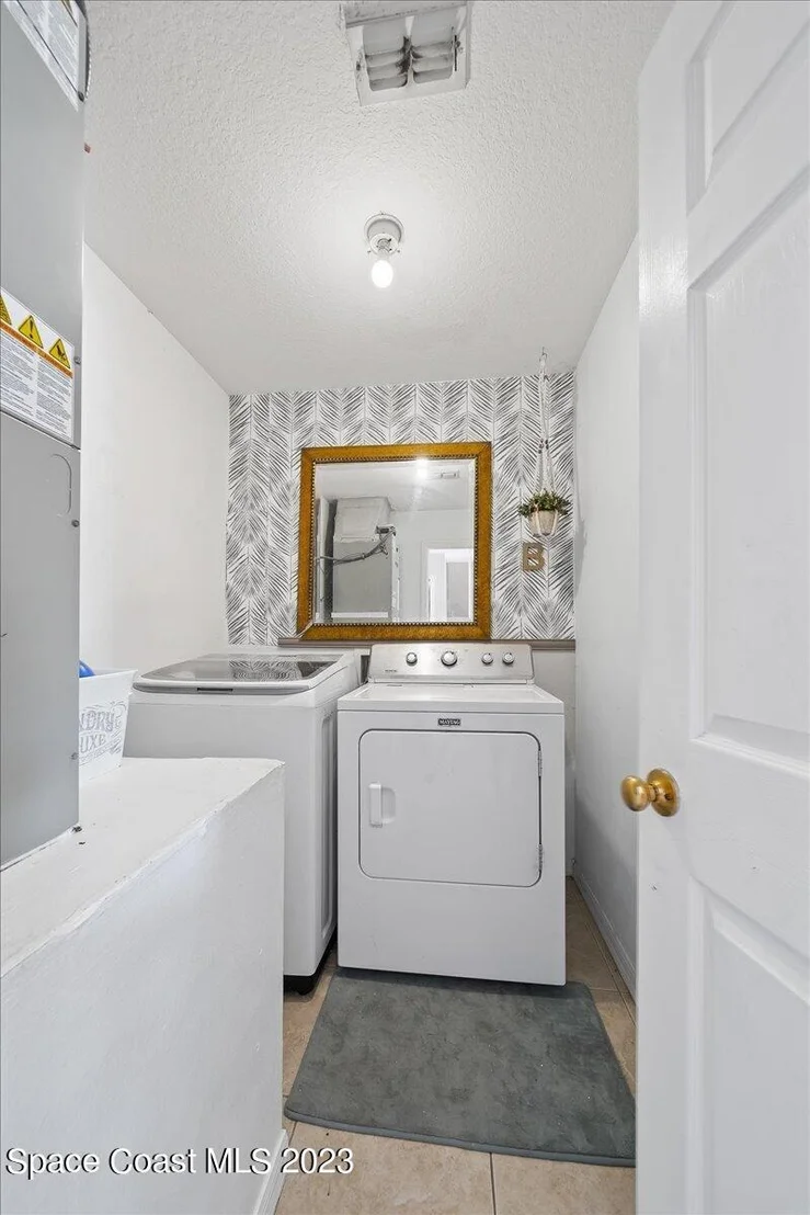 Photo of 6041 Ridge Lake Circle