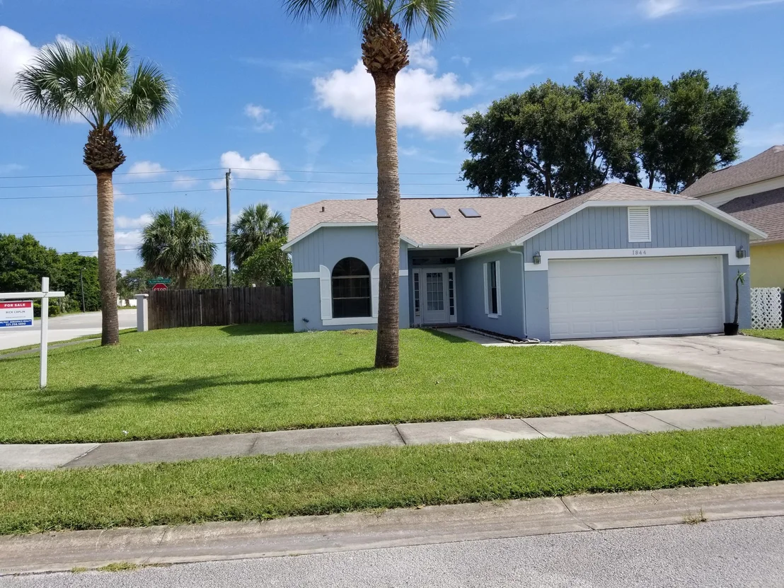 Photo of 1844 Clover Circle