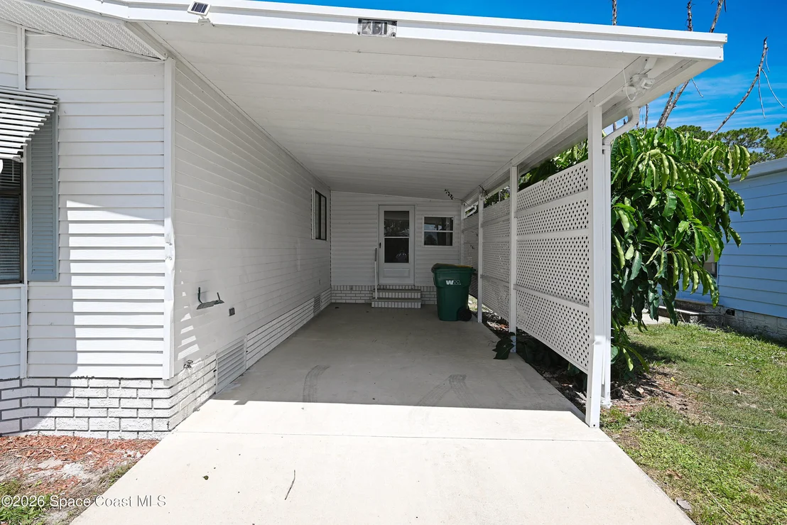 Photo of 451 E Egret Circle