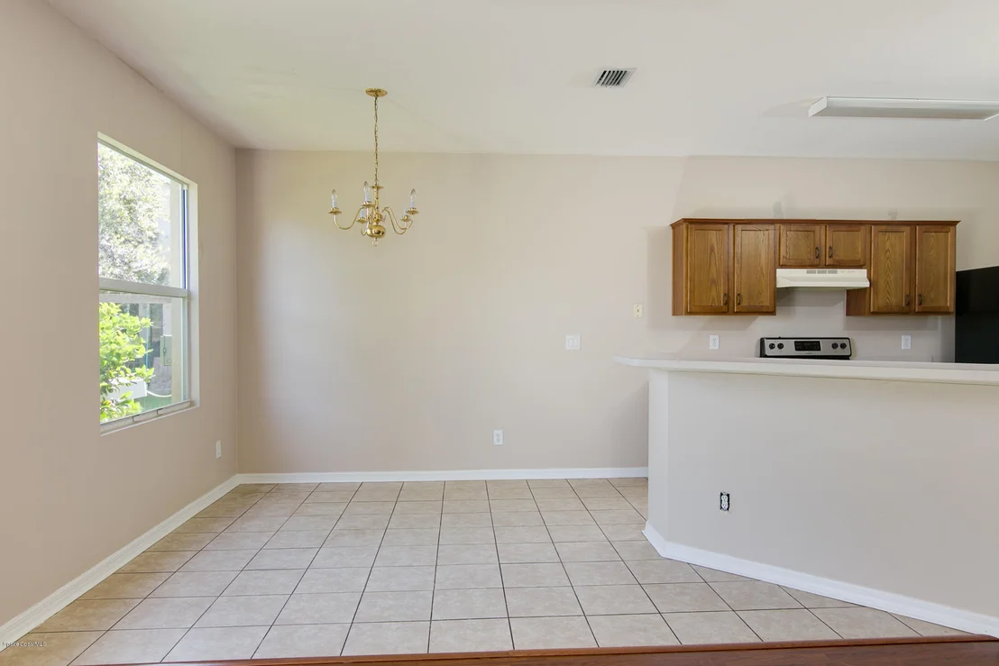 Photo of 621 Cressa Circle