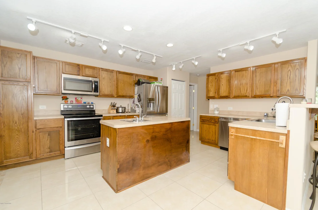 Photo of 1050 Gray Road