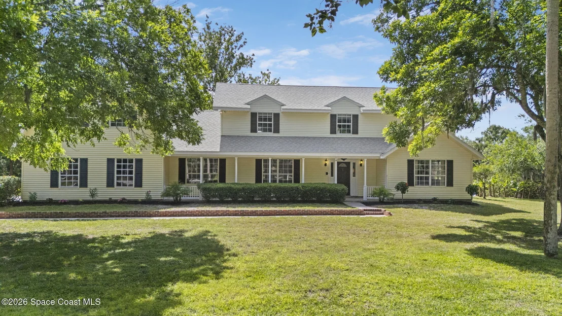Photo of 945 Bluegrass Lane