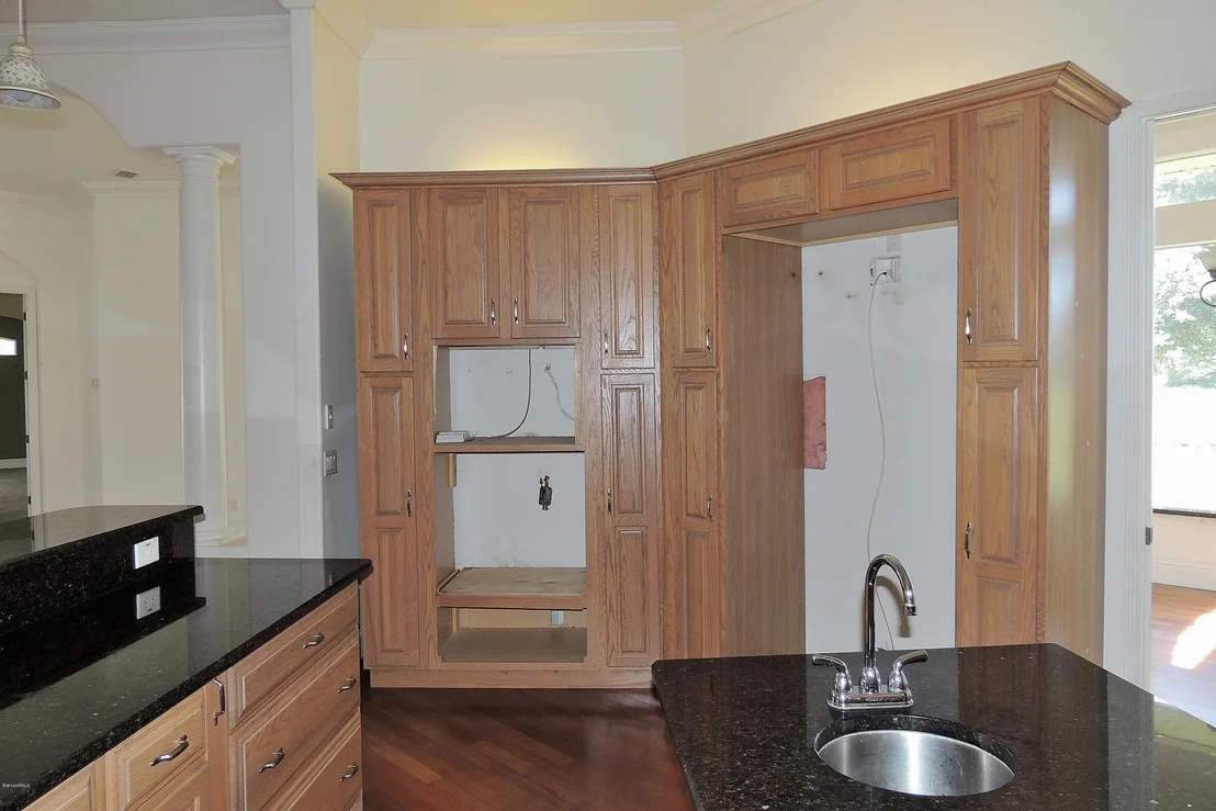 Photo of 1120 NE Riviera Drive
