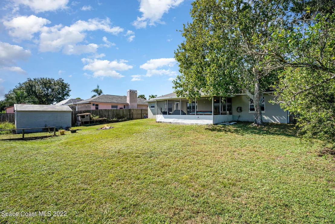 Photo of 6291 Golfview Avenue