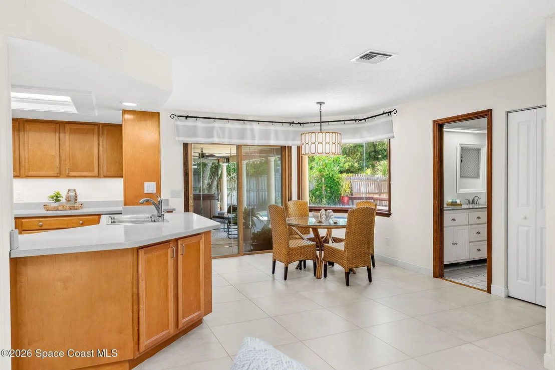 Photo of 496 N River Oaks Drive