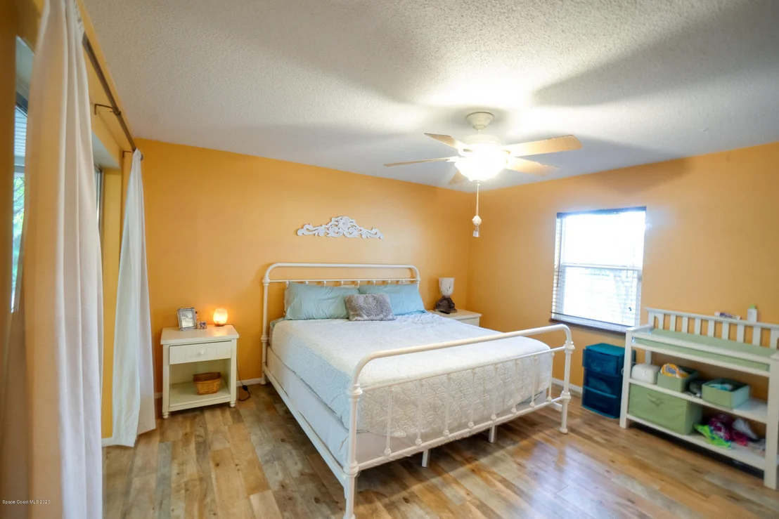 Photo of 1266 NE Cabot Drive NE