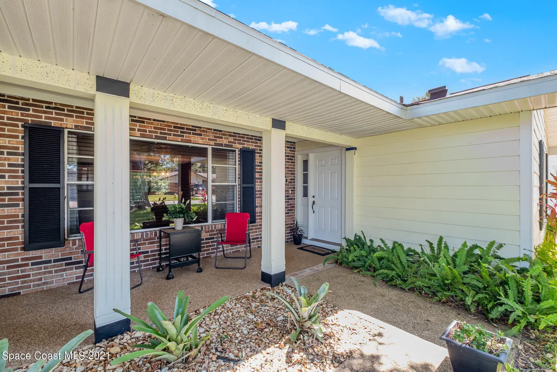 Photo of 712 Turnberry Drive