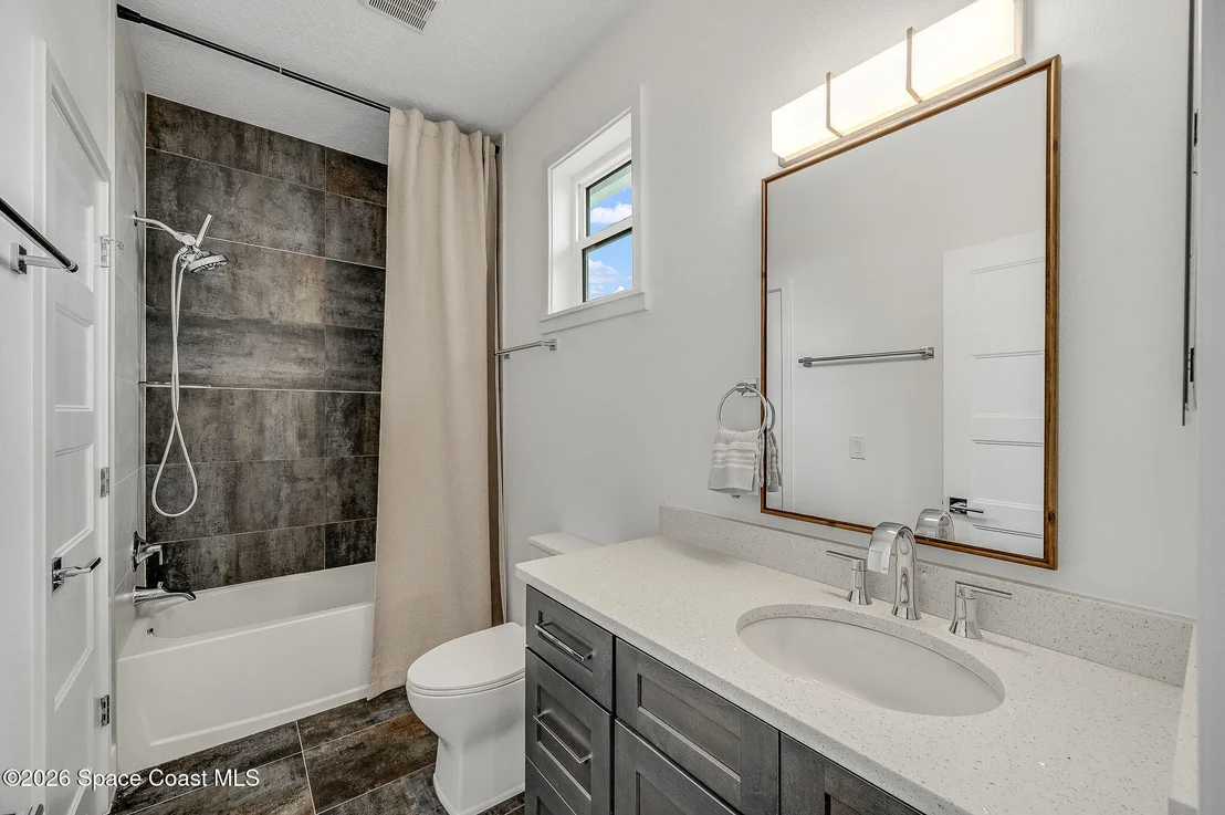 Photo of 2093 Greenway Drive