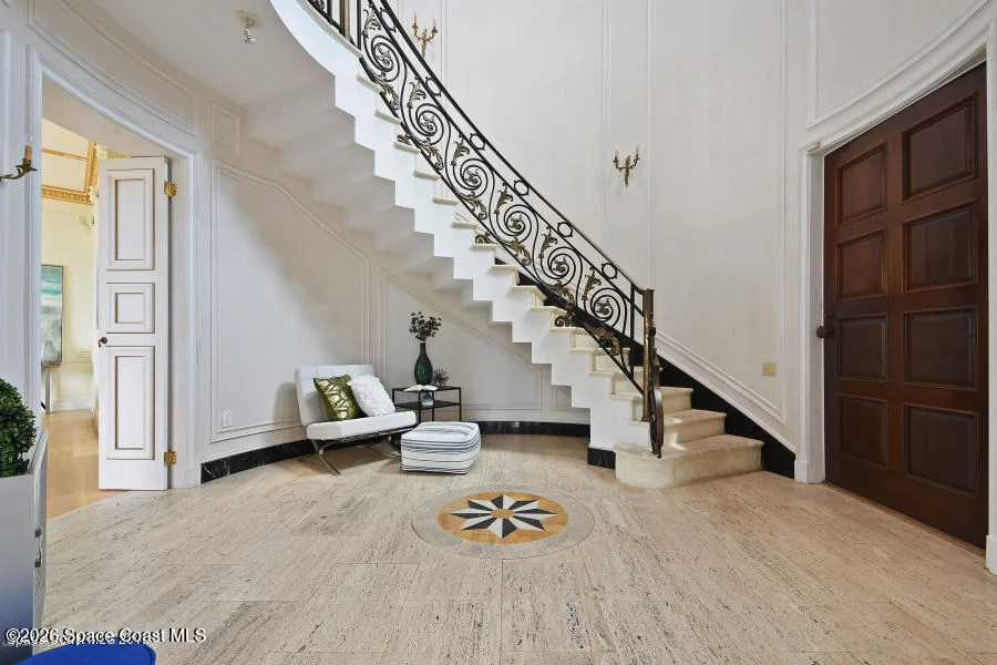 Photo of 1000 N Riverside Drive