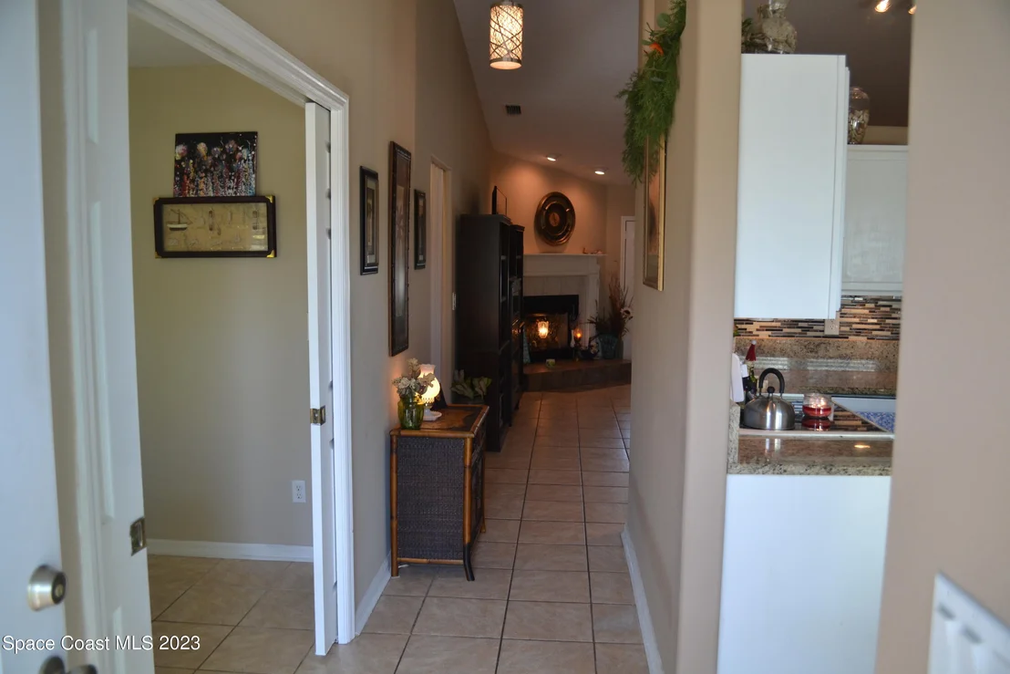 Photo of 834 Honeysuckle Drive