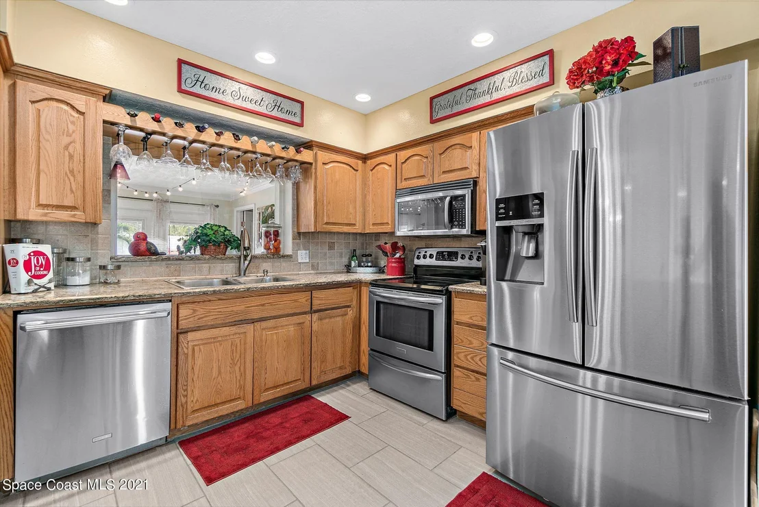 Photo of 1046 Pinetree Drive