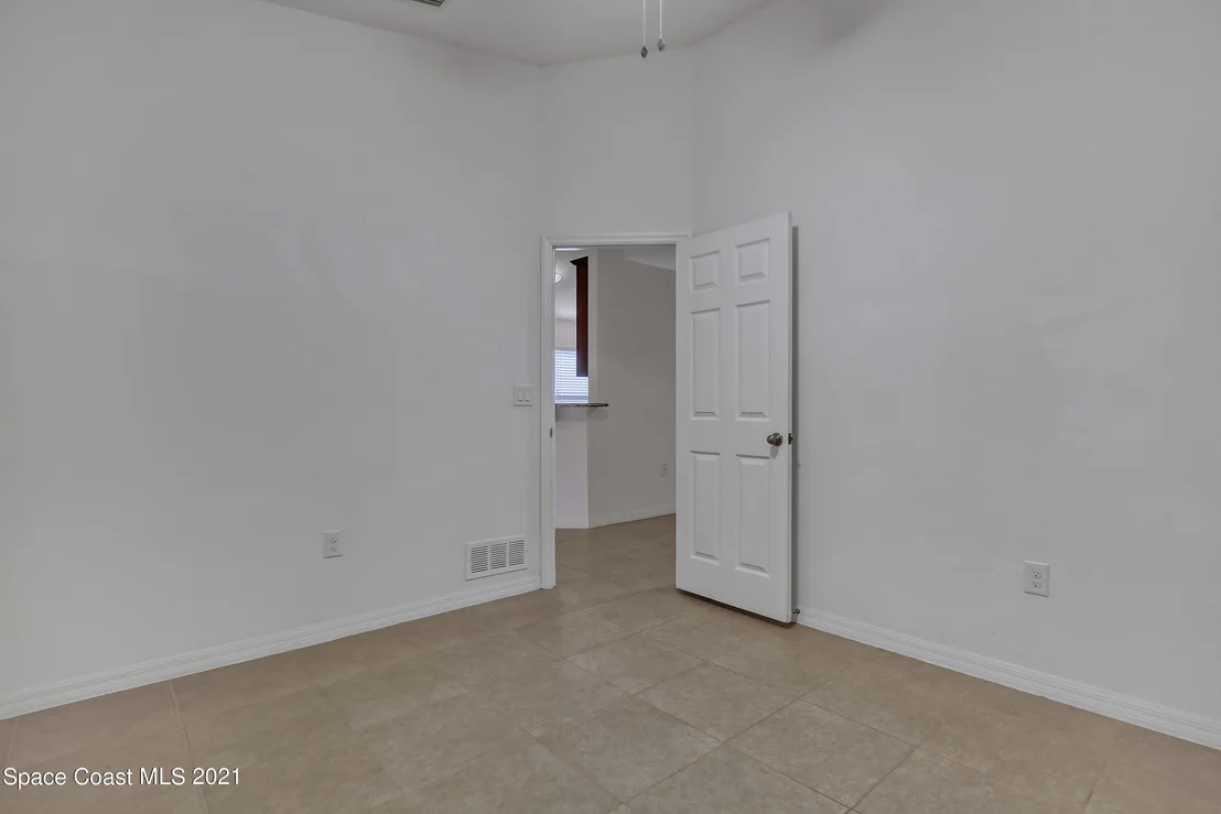 Photo of 1290 Corbett Lane