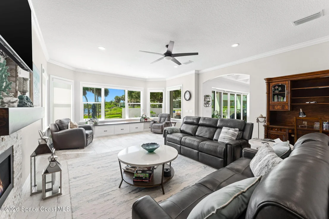 Photo of 3441 N Sylvan Lane