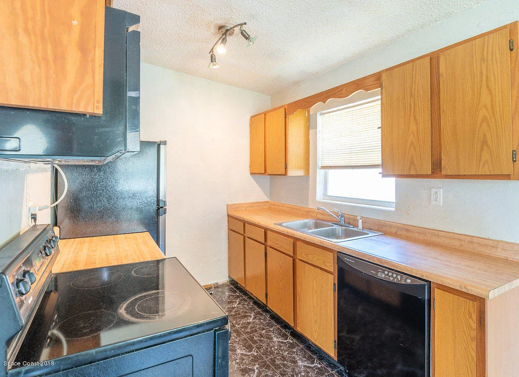 Photo of 28 W Azalea Circle